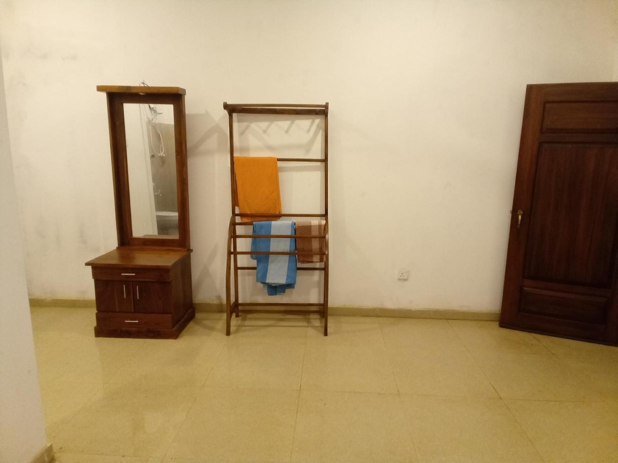 Kusuma'S Lazy Left Hotel Midigama Timur Bagian luar foto