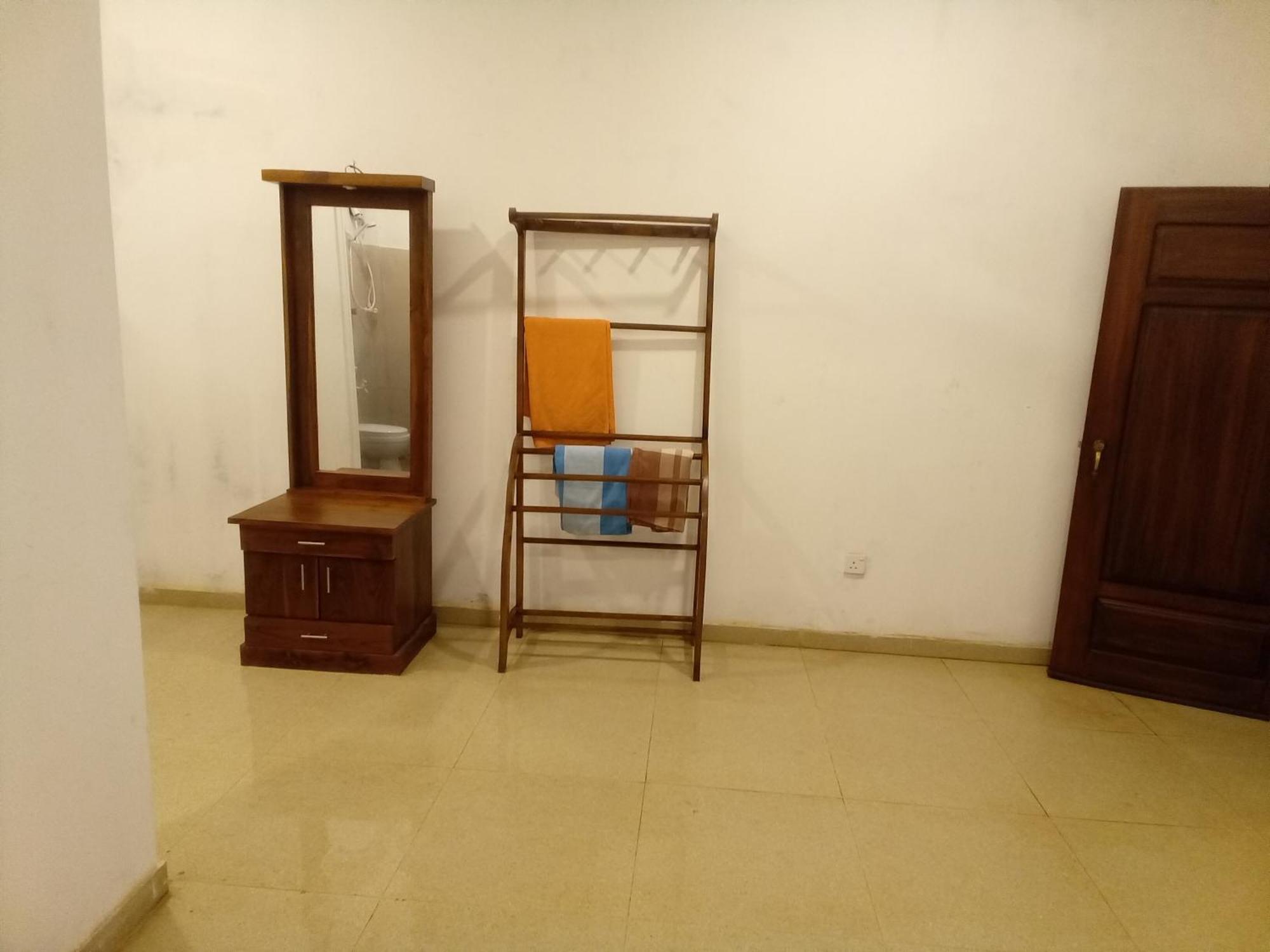 Kusuma'S Lazy Left Hotel Midigama Timur Bagian luar foto