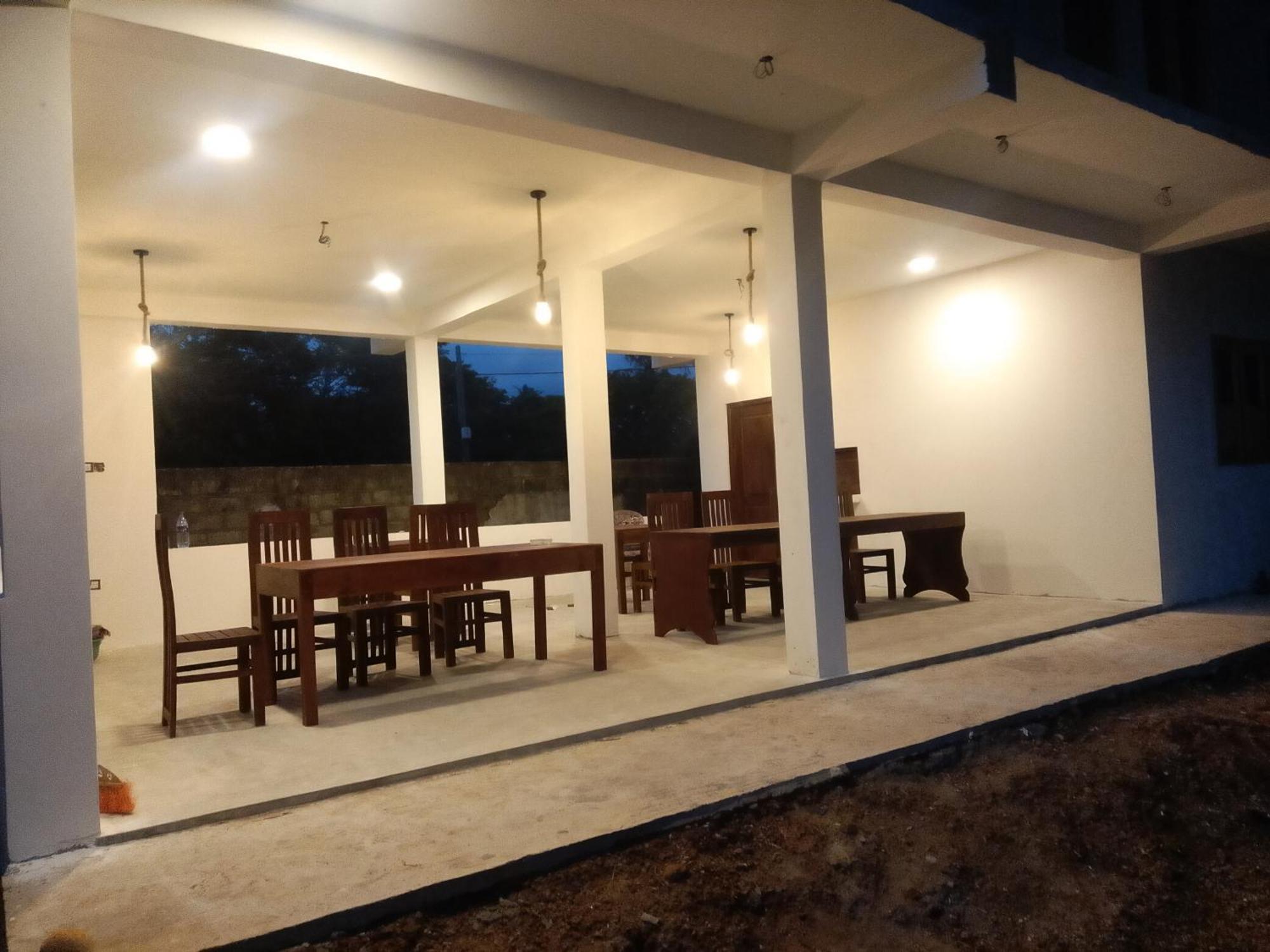 Kusuma'S Lazy Left Hotel Midigama Timur Bagian luar foto